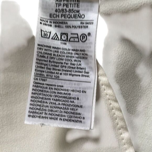 EUC Banana Republic Cream/Off-White Long Sleeve Blouse - Size XS Petite - Picture 9 of 9